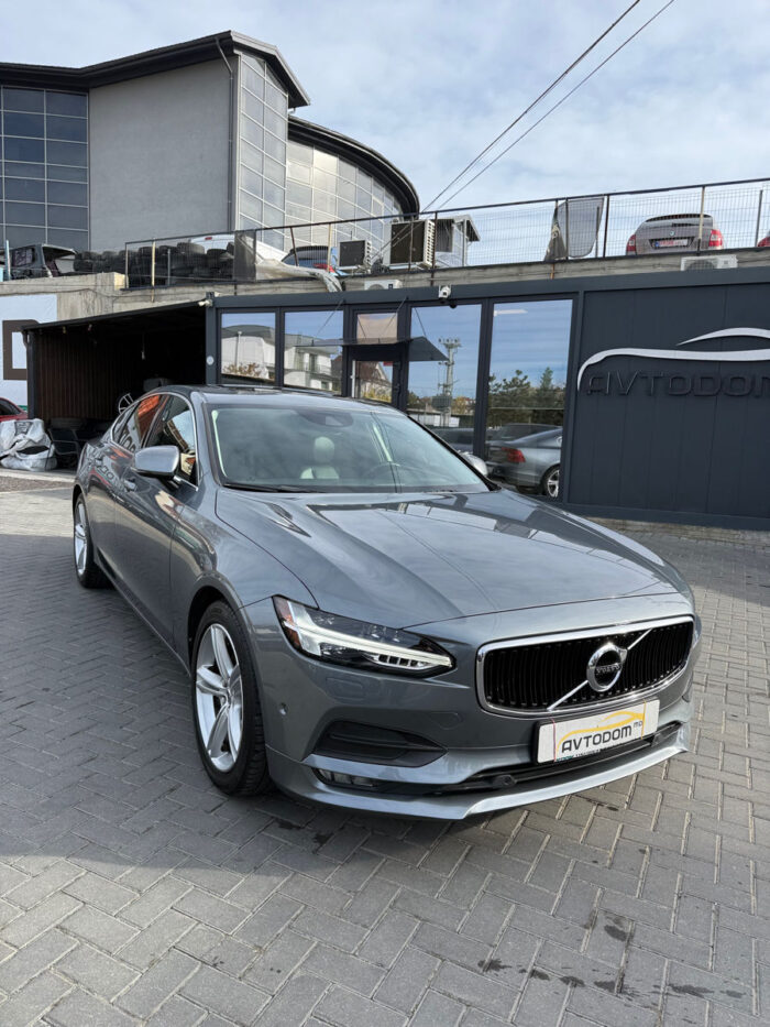 Volvo S90 – 2016, 2.0 L Benzină