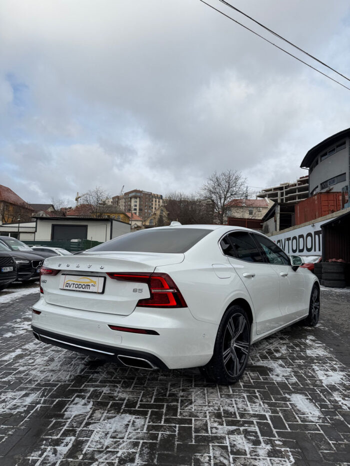 Volvo S60 – 2022, 2.0 L Benzină