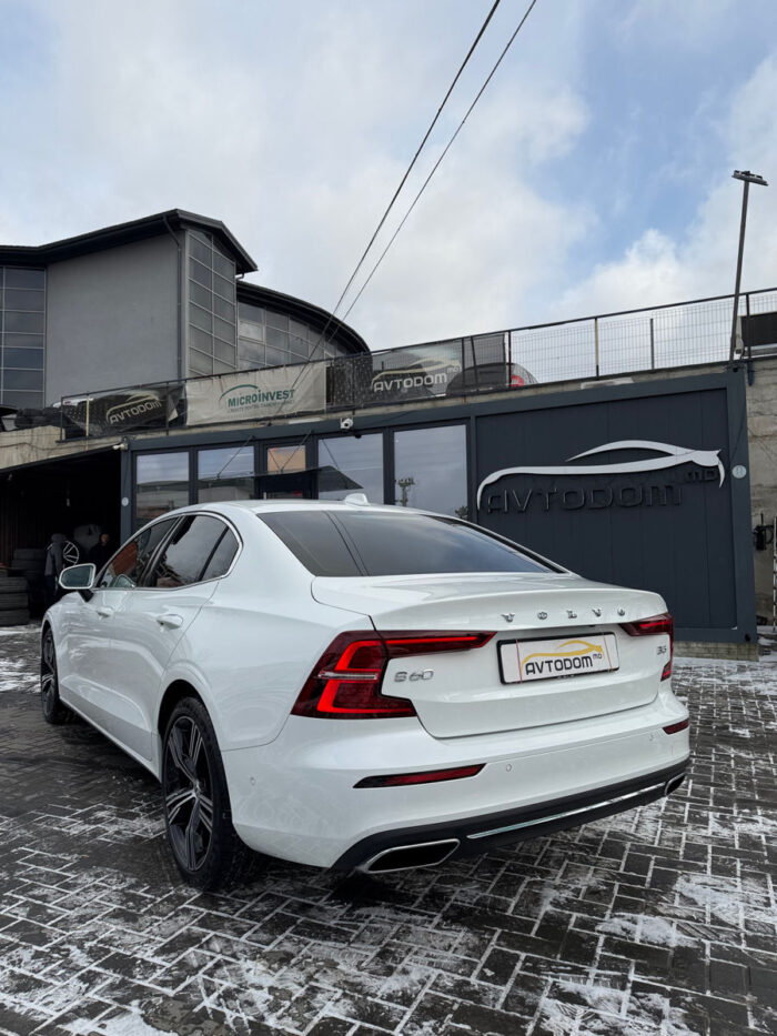 Volvo S60 – 2022, 2.0 L Benzină