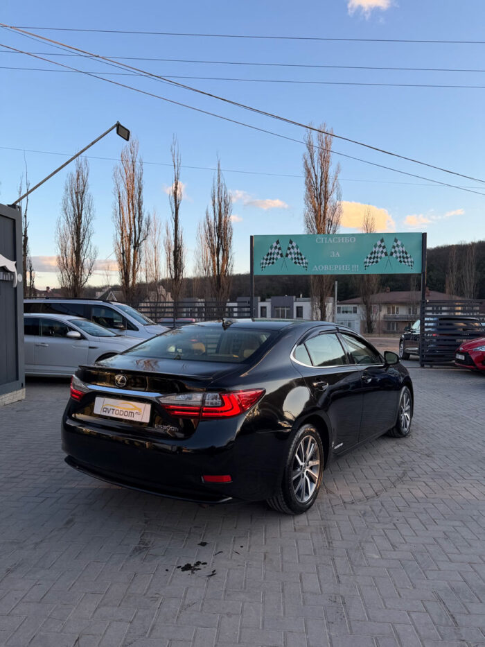 Lexus ES Series – 2016, 2.0 L Hybrid