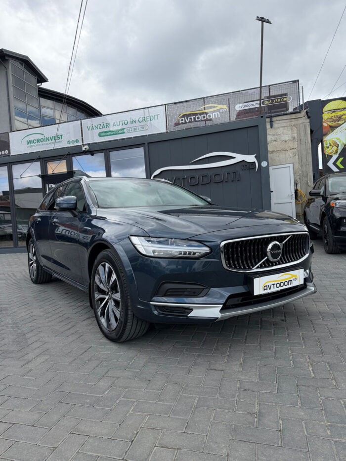 Volvo V90 Cross Country – 2023, 2.0 L Diesel