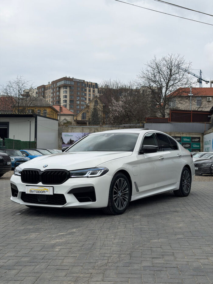 BMW 5 Series – 2017, 2.0 L Plug-in Hybrid (benzină)