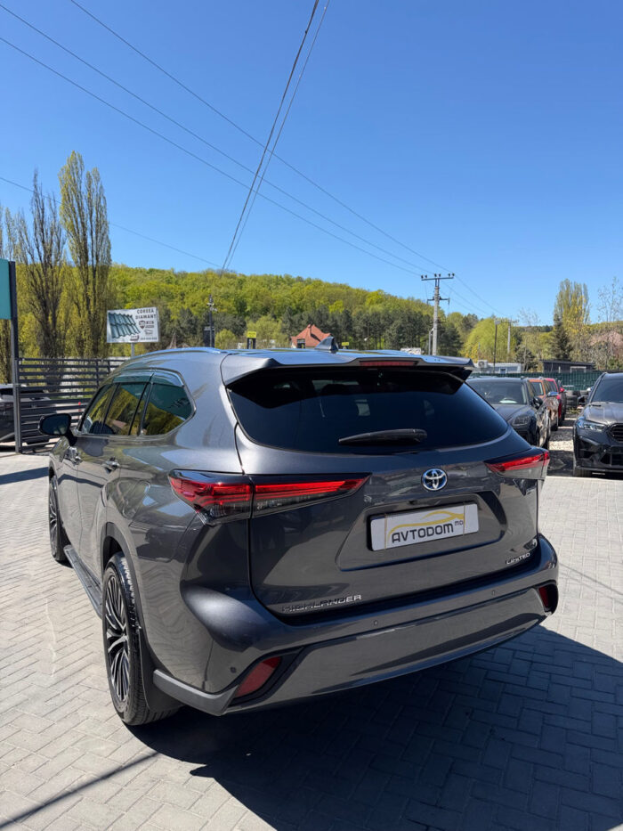 Toyota Highlander – 2022, 2.5 L Hybrid