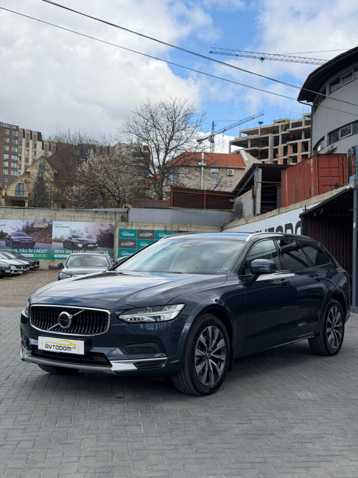 Volvo V90 Cross Country – 2023, 2.0 L Diesel