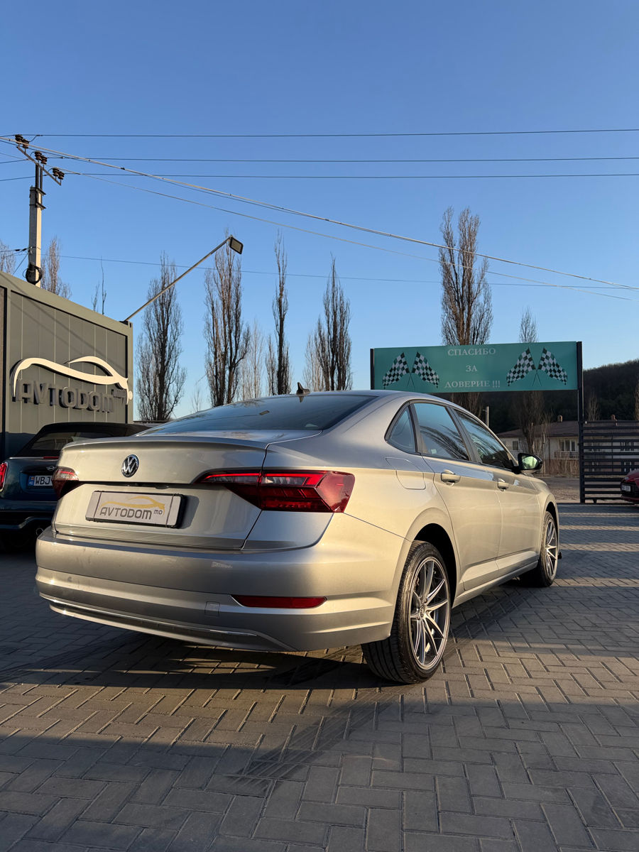 Volkswagen Jetta – 2020, 1.4 L Benzină