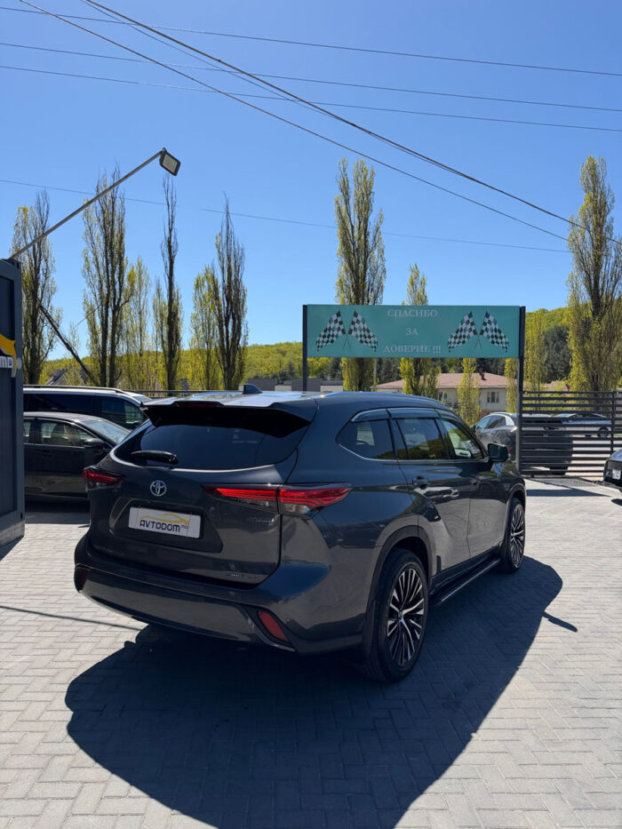 Toyota Highlander – 2022, 2.5 L Hybrid