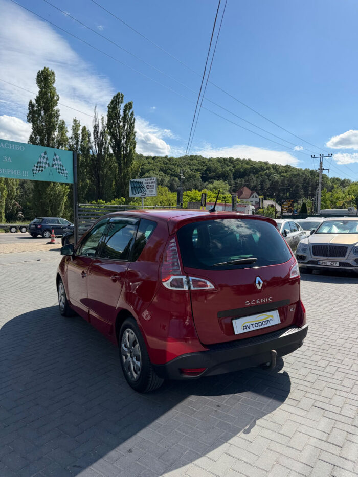 Renault Scenic – 2011, 1.5 L Diesel