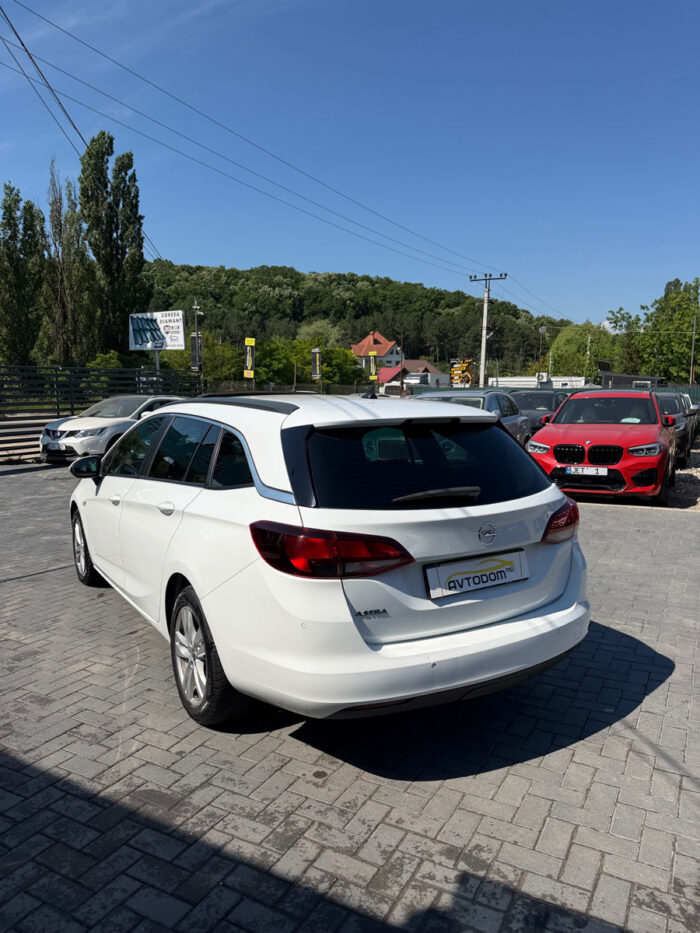 Opel Astra – 2017, 1.0 L Benzină