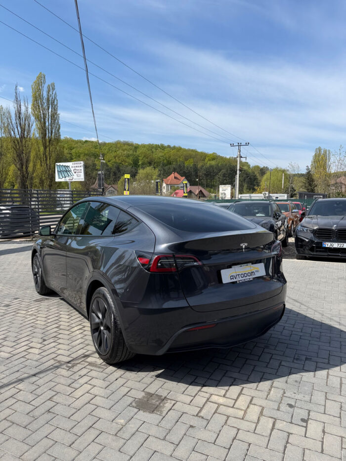 Tesla Model Y – 2025, Electric Electricitate