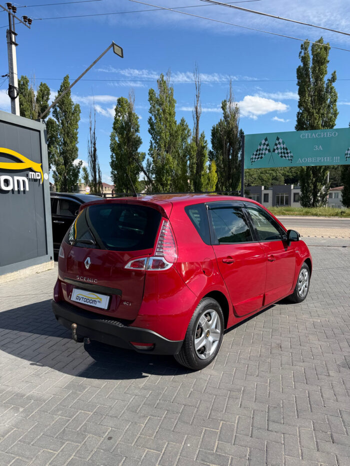 Renault Scenic – 2011, 1.5 L Diesel