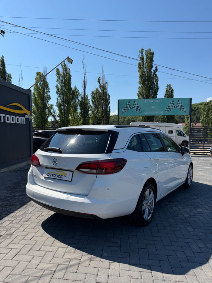 Opel Astra – 2017, 1.0 L Benzină