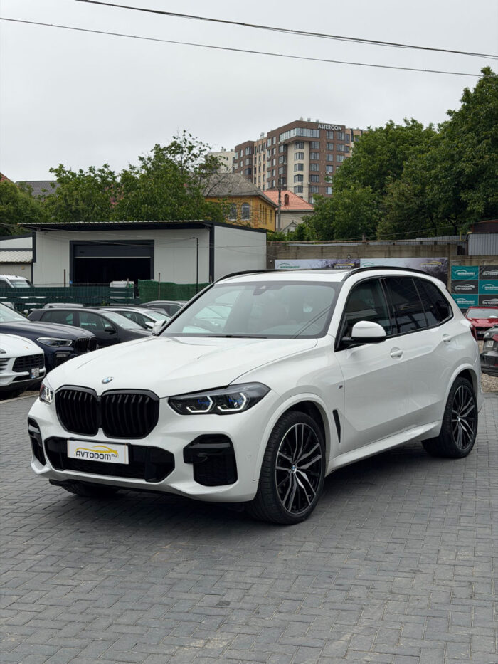 BMW X5 – 2023, 3.0 L Mild Hybrid (benzină)
